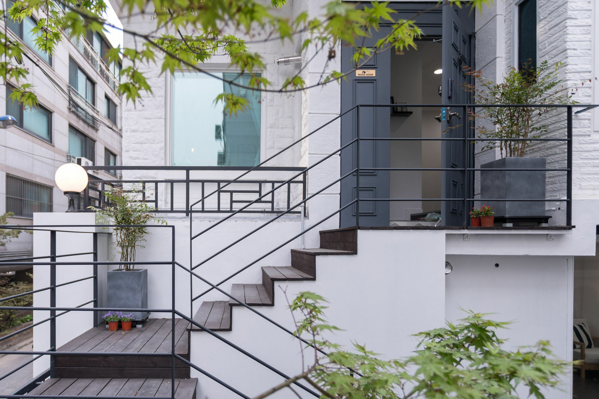 Mono House Hongdae 2 Hotel Seoul Bagian luar foto