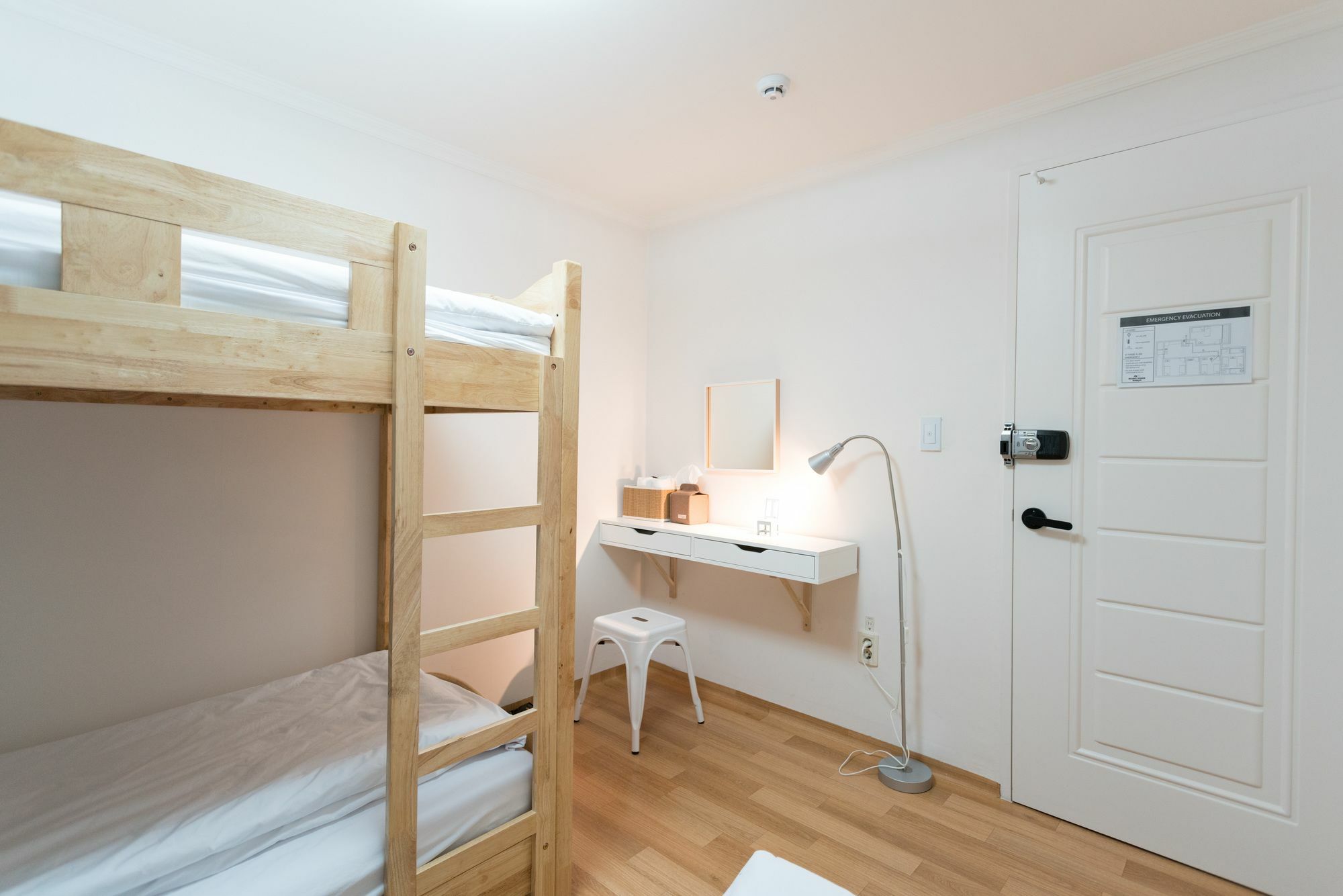 Mono House Hongdae 2 Hotel Seoul Bagian luar foto